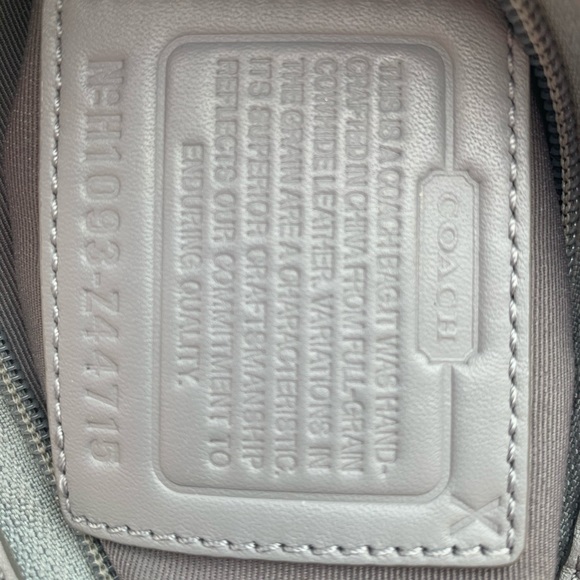 Light grey Coach leather handbag - Picture 9 of 11